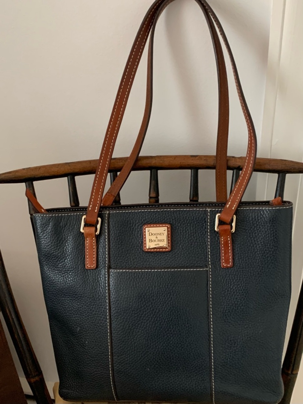 Dooney & Bourke navy blue Pebbled Leather Tote Brown Straps Lexington shopper